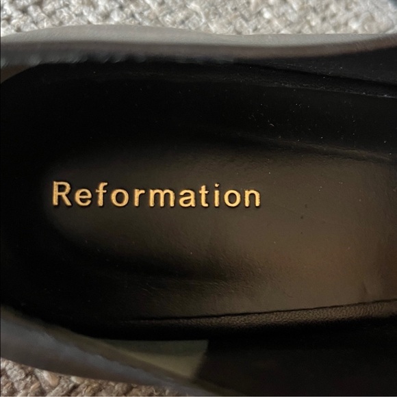 Reformation Bethany Black Leather Flats with Buckle - size 9 - Picture 5 of 6